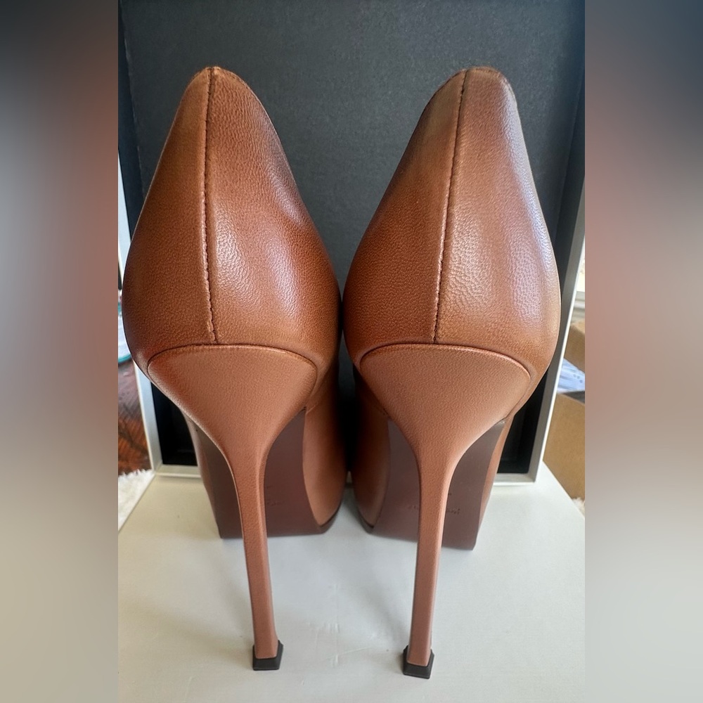 Yves Saint Laurent Women's Brown Leather Tribtoo Pumps - Picture 3 of 14
